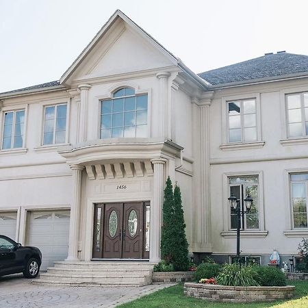 Jstlikehome - Luxury Mansion & Guesthouse Ottawa Dış mekan fotoğraf