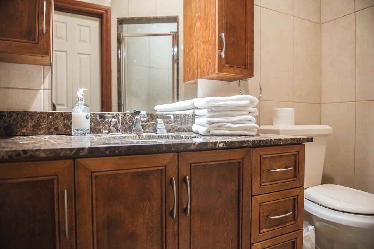 Jstlikehome - Luxury Mansion & Guesthouse Ottawa Dış mekan fotoğraf